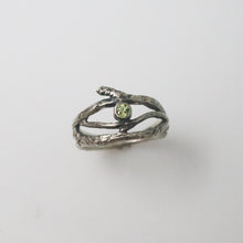 Load image into Gallery viewer, Peridot Twig Ring
