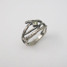 Load image into Gallery viewer, Peridot Twig Ring
