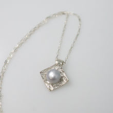 Load image into Gallery viewer, Pearl Diamond Necklace
