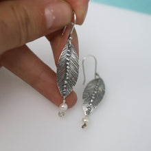 Load image into Gallery viewer, Feather Pearl Earrings
