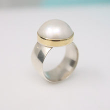 Load image into Gallery viewer, White Mabe Pearl Ring
