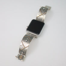 Load image into Gallery viewer, Apple Watch Band Oxidized
