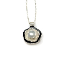 Load image into Gallery viewer, Freshwater Pearl Flower Necklace
