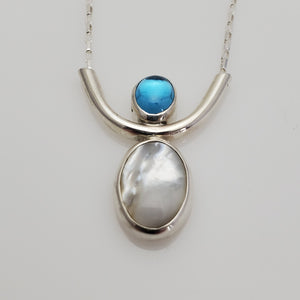 MOTHERHOOD PENDANT