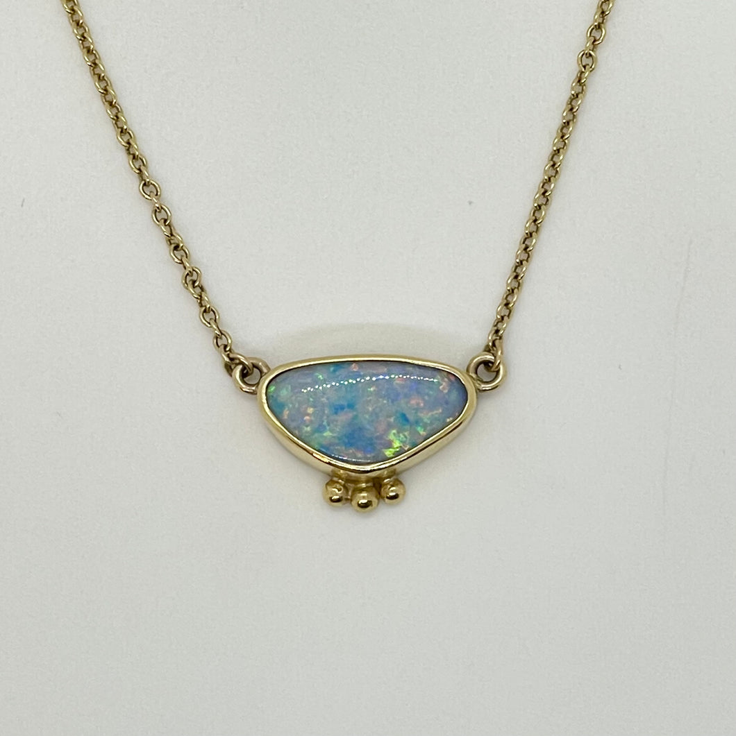 Clam shell opal doublet pendant in 18 k & 14 k chain
