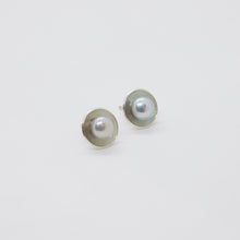 Load image into Gallery viewer, CUP PEARL EARRINGS ON POSTS
