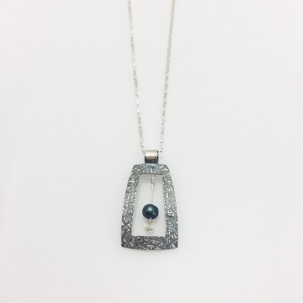 STERLING SILVER AND GREY FRESHWATER PEARL NECKLACE